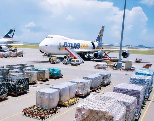 Air transport in Europe and America